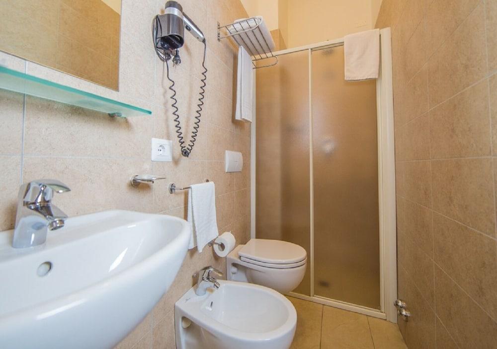 Mediterraneo Hotel & Suites Cattolica Luaran gambar