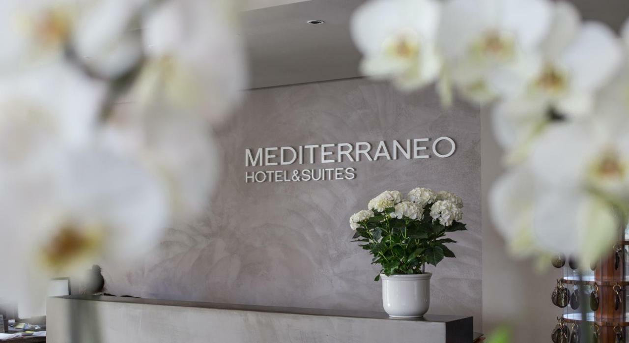 Mediterraneo Hotel & Suites Cattolica Luaran gambar