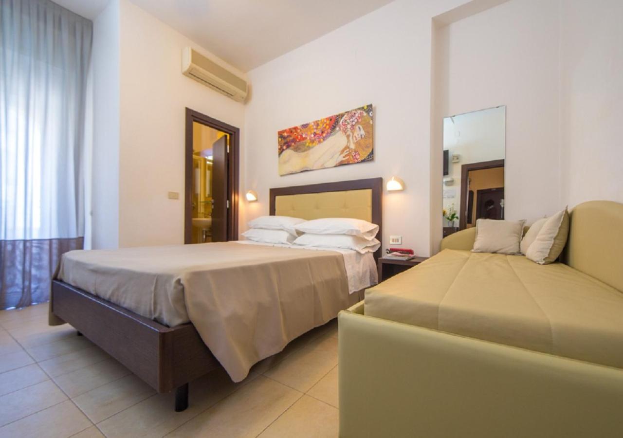 Mediterraneo Hotel & Suites Cattolica Luaran gambar