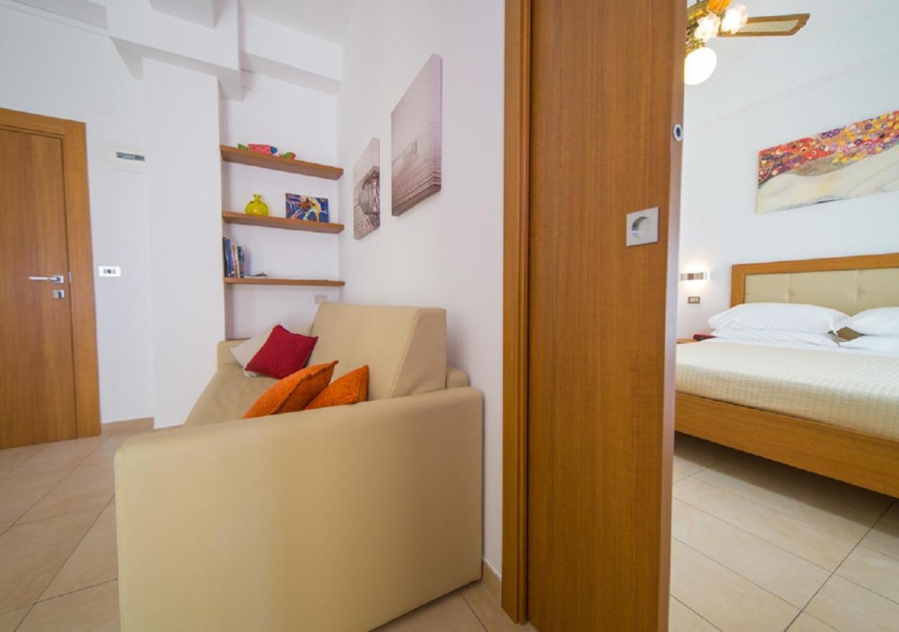 Mediterraneo Hotel & Suites Cattolica Luaran gambar